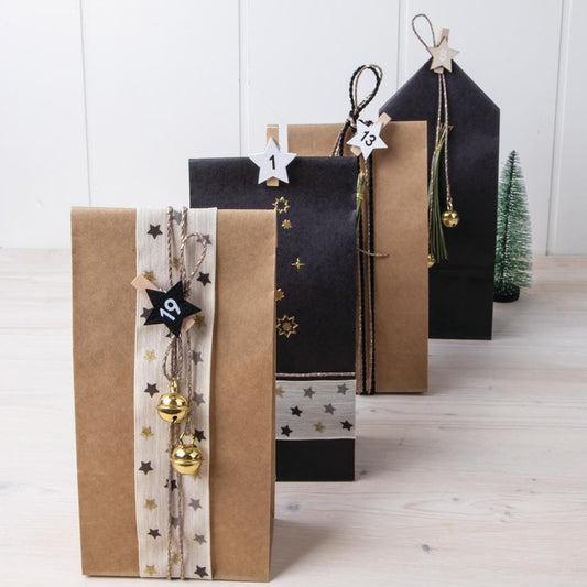 24 Monochrome Stars Christmas Advent Pegs and Twine for DIY Calendar Crafts